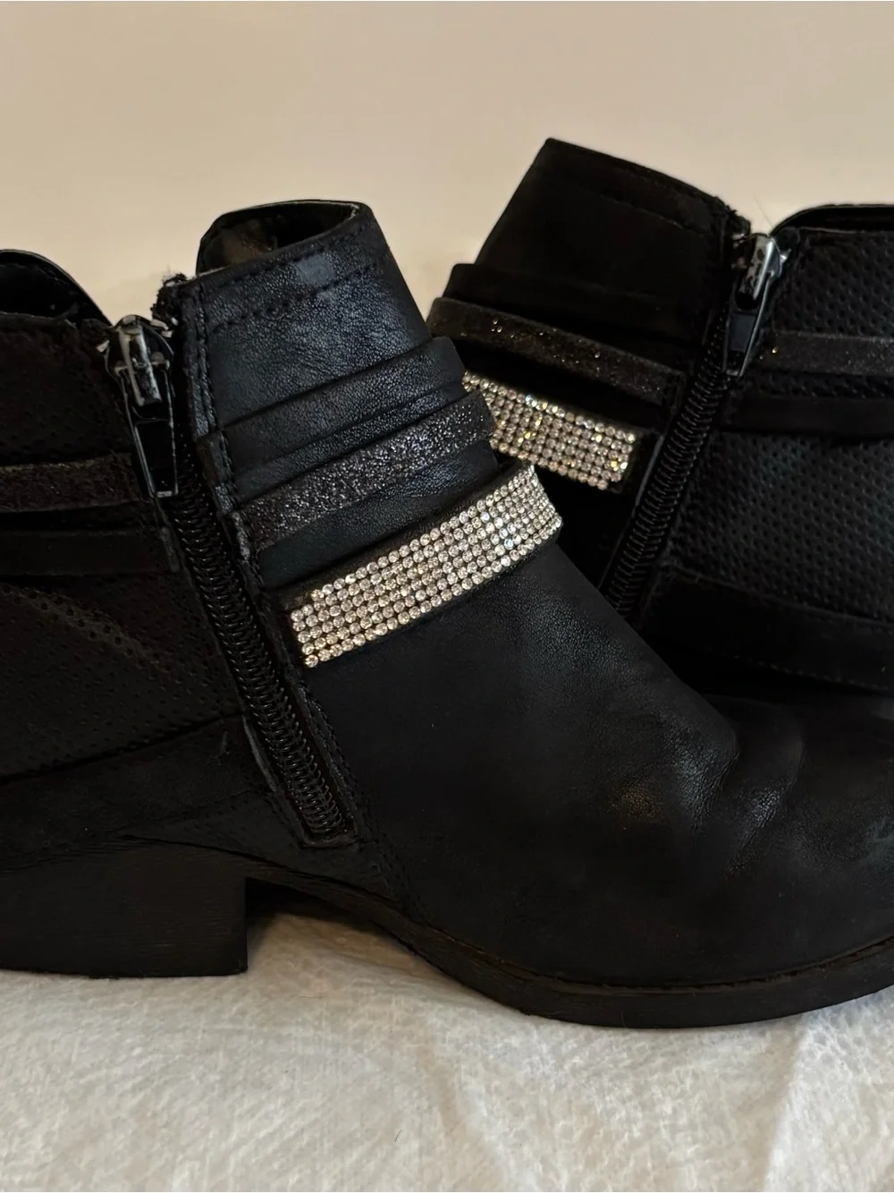 Girls Size 2M Rock Star Cool Girl Boots